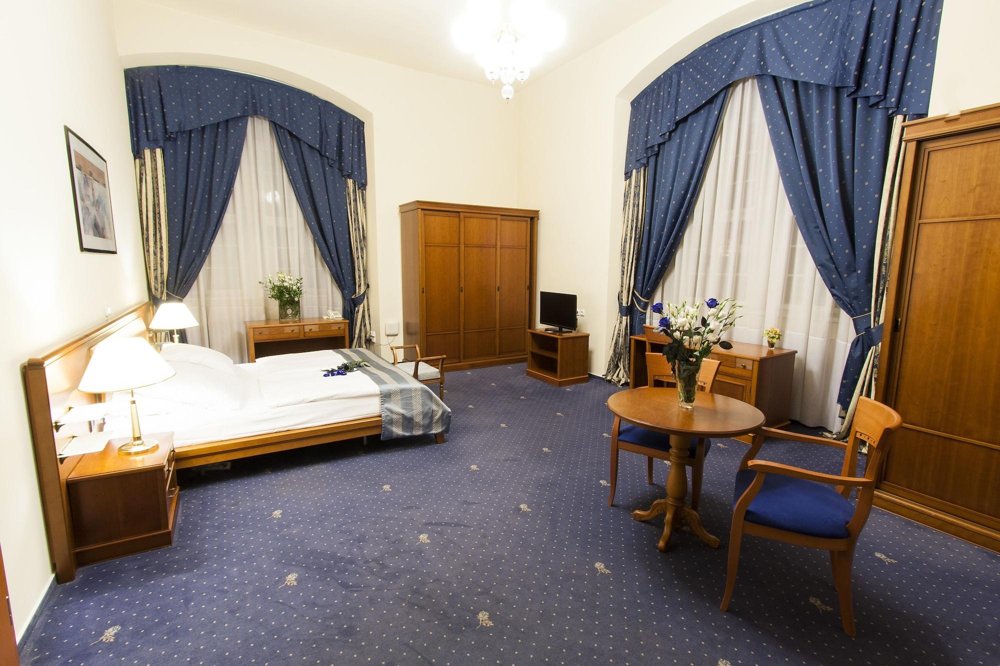 The Botanist Apart Otel