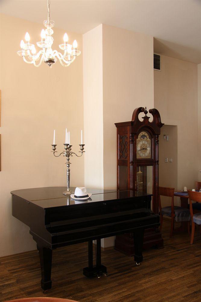 The Botanist Apart Otel Prag